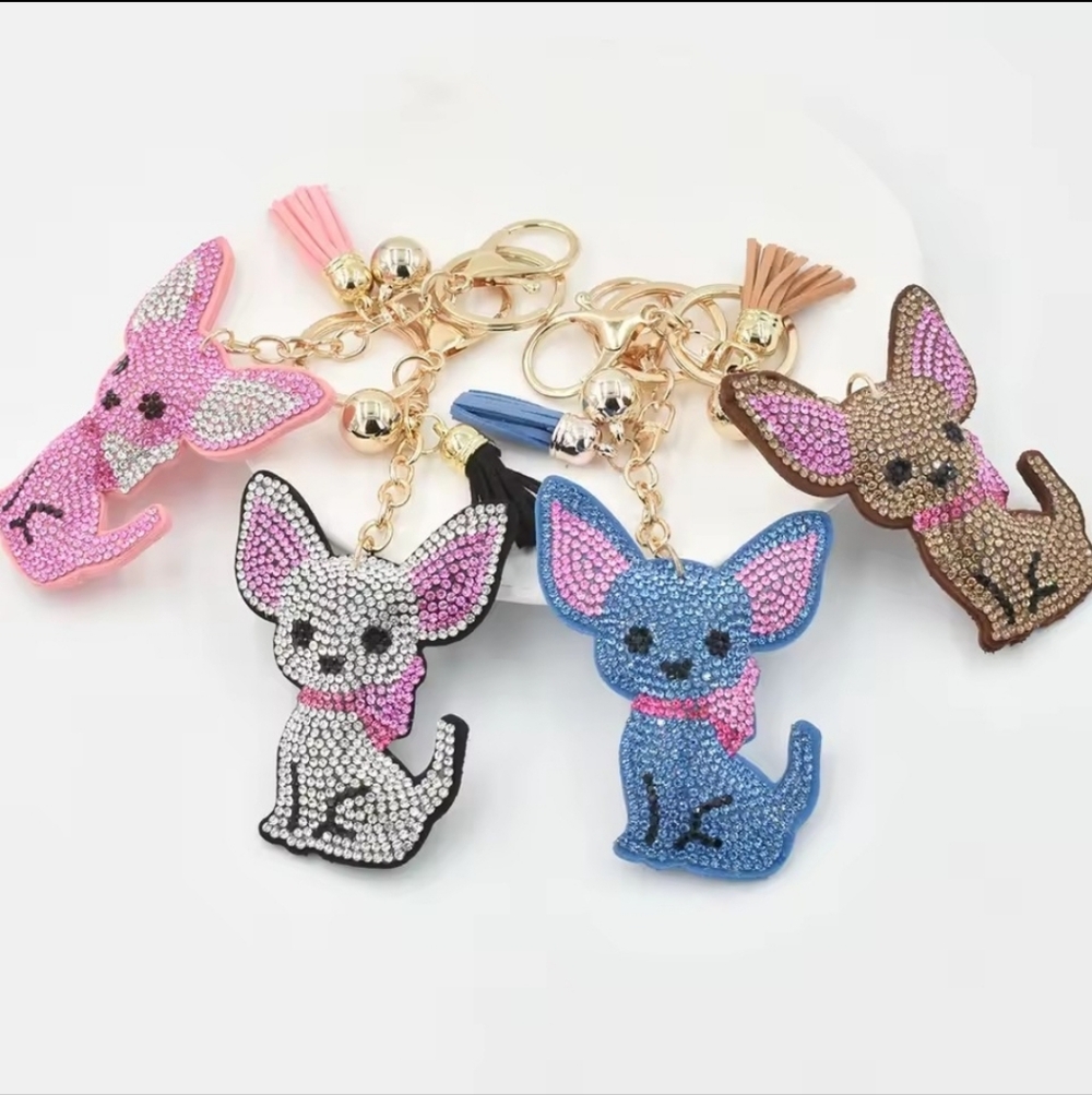 #102. Fashion Chihuahua Dog Crystal Keychain Bag Accessories Gold Color Keyring
